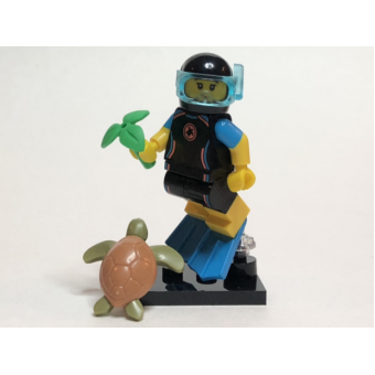 Sea Rescuer, Series 20 (Complete Set with Stand and Accessories)
